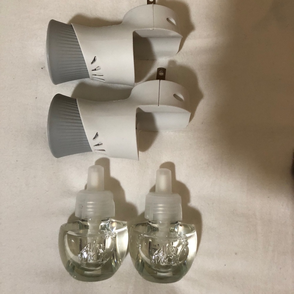 Glade air freshener plug in and sents